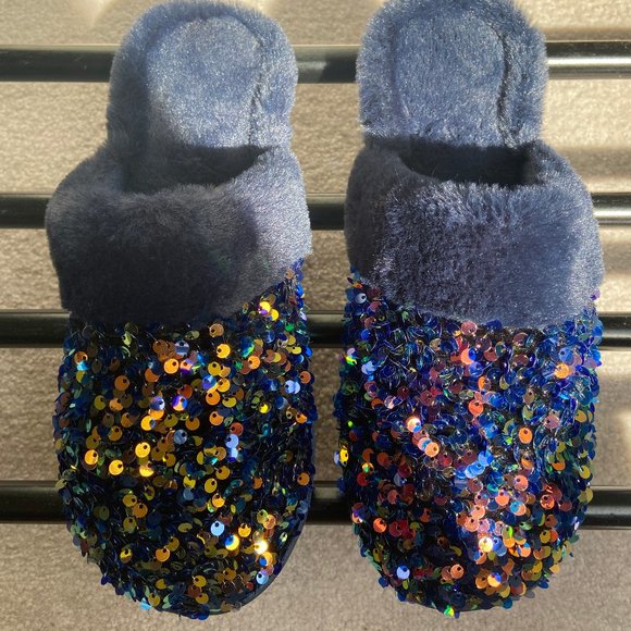 KENSIE Shoes - KENSIE Women Plush Sequin Faux Fur Slippers - NEW